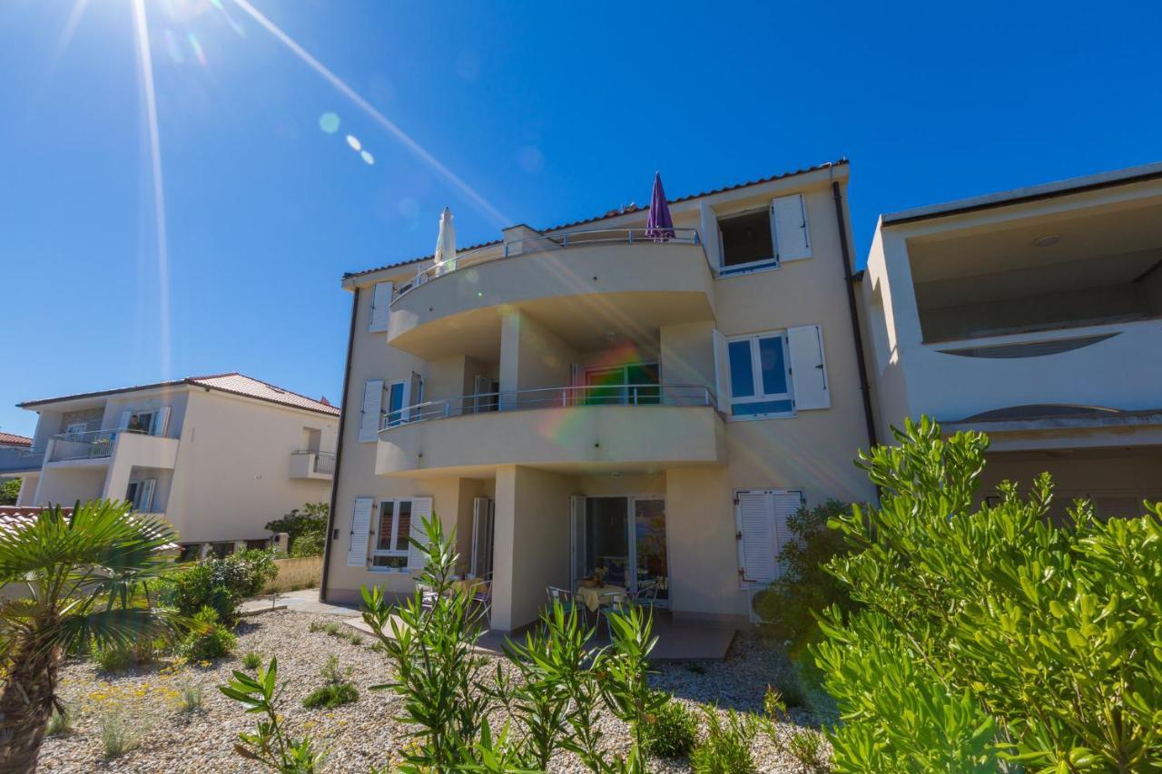Dakovic Boba Appartement Šilo Buitenkant foto