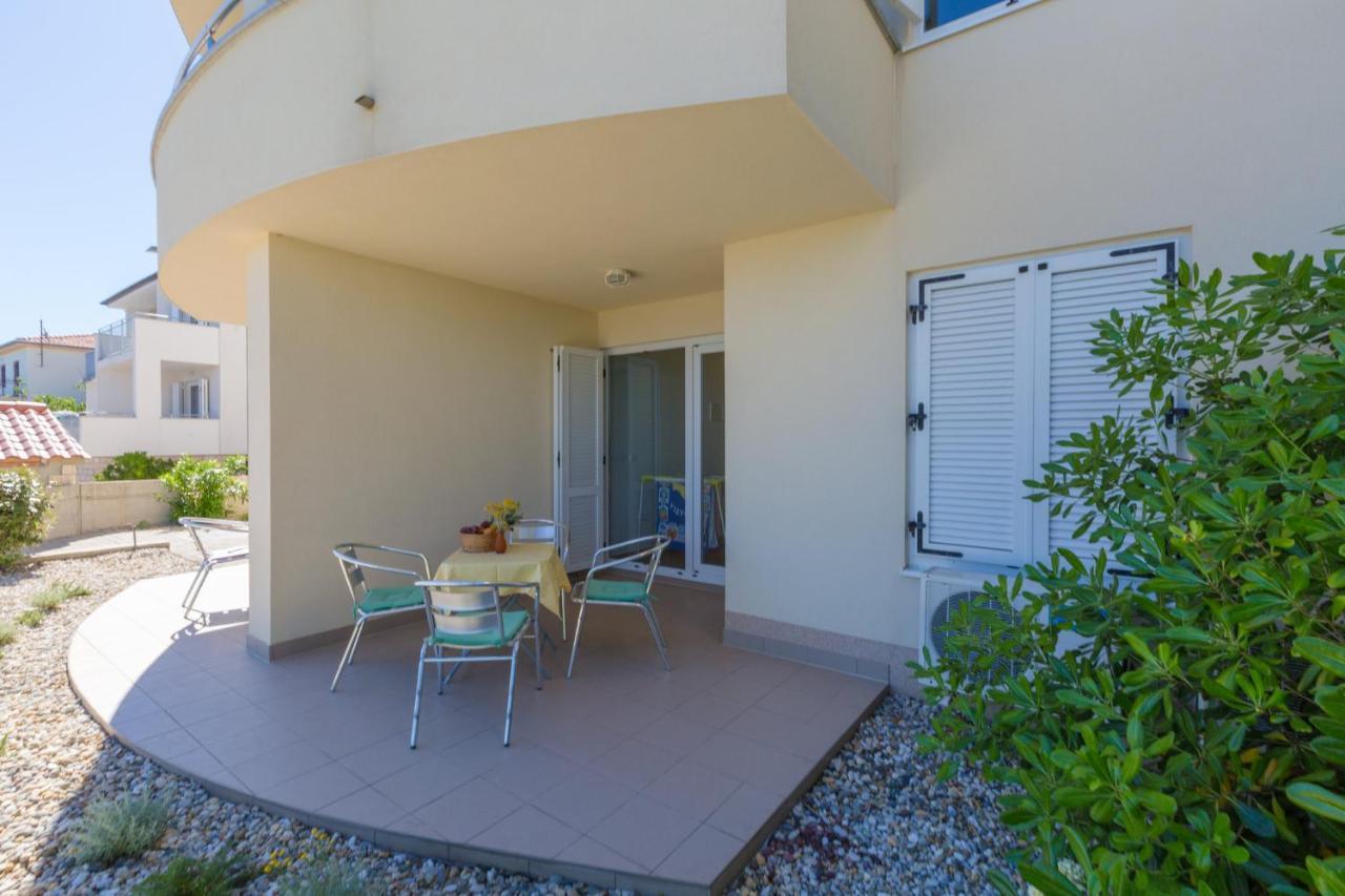 Dakovic Boba Appartement Šilo Buitenkant foto